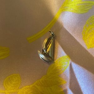 Yacht 🛥️ Pendant